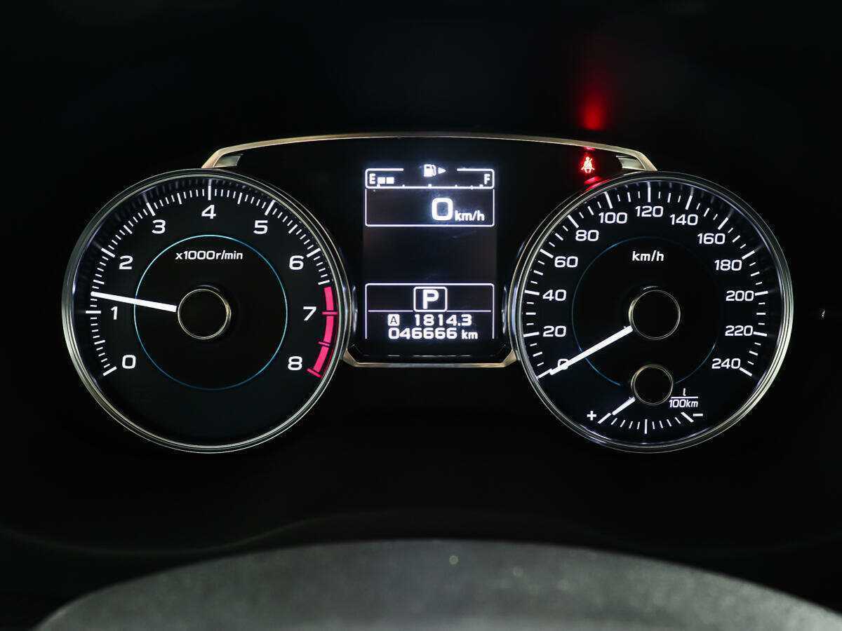 Б/У Субару ИксВи 2017 года. Фото: #13