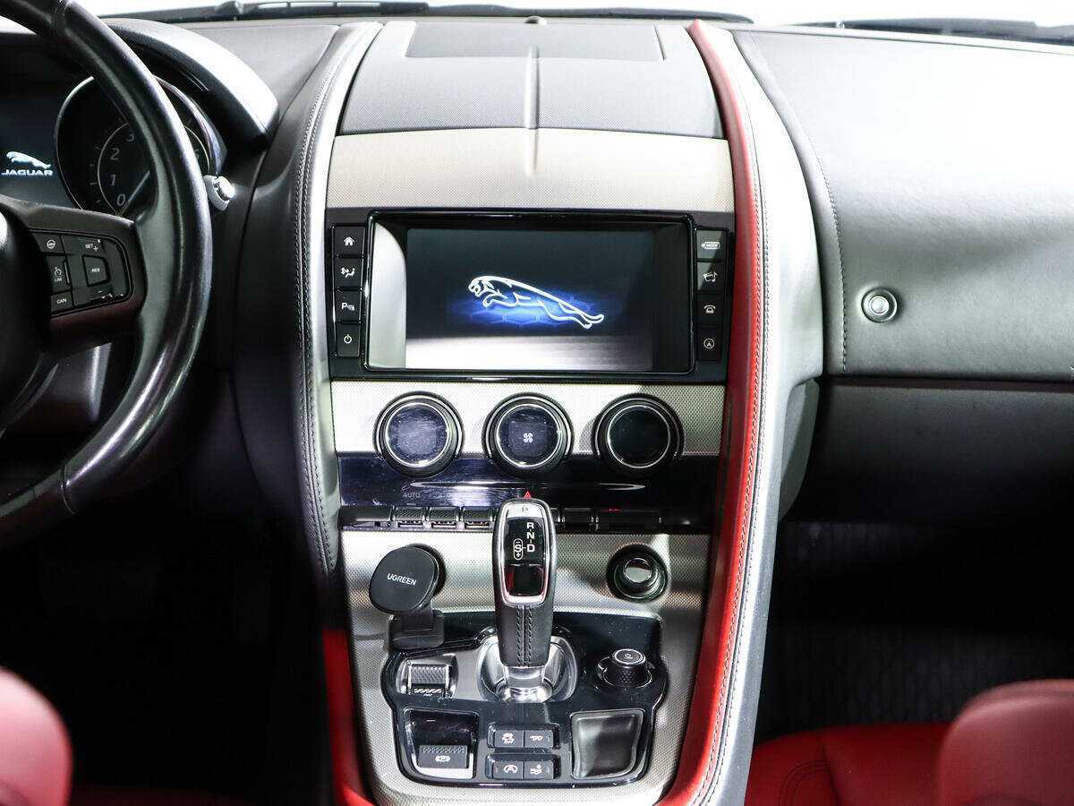 Б/У Ягуар Ф-Тайп 2015 года. Фото: #10