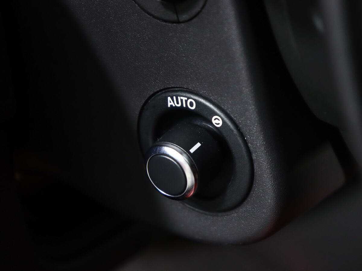 Б/У Ягуар Ф-Тайп 2015 года. Фото: #18