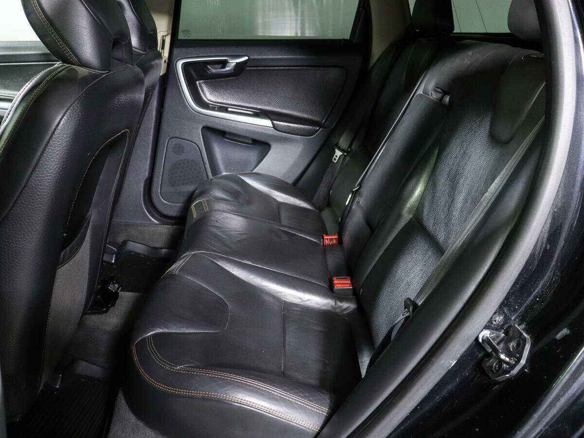 Б/У Вольво ИксЦ60 2010 года. Фото: #9