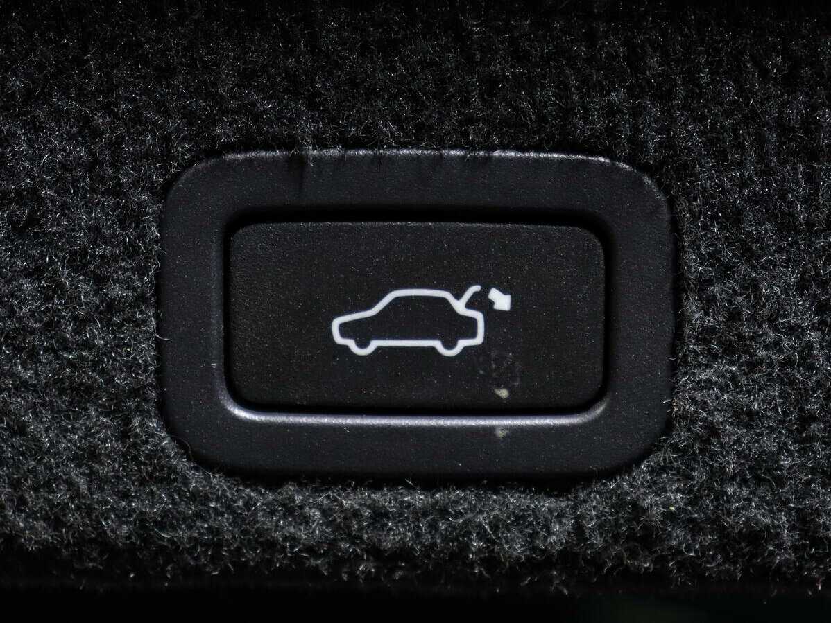 Б/У Вольво ИксЦ60 2010 года. Фото: #17