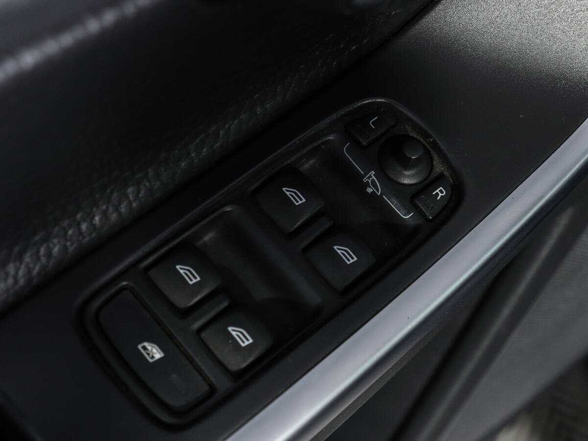 Б/У Вольво ИксЦ60 2010 года. Фото: #18