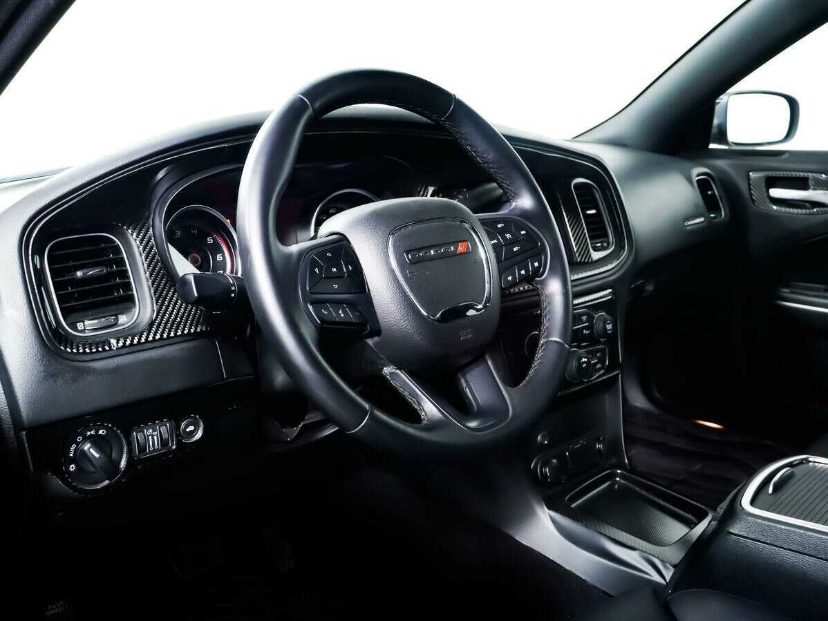 Б/У Додж Чарджер 2019 года. Фото: #11