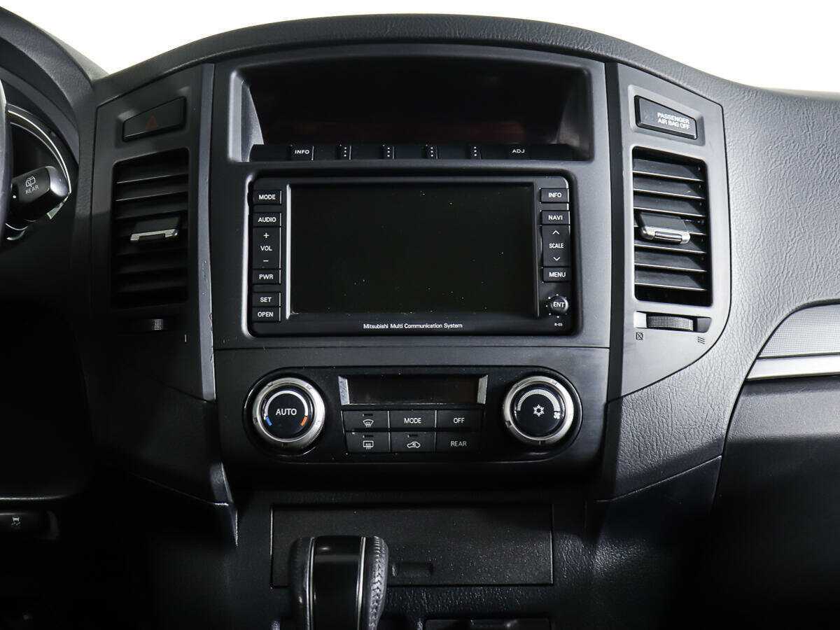 Б/У Митсубиши Паджеро 2012 года. Фото: #10