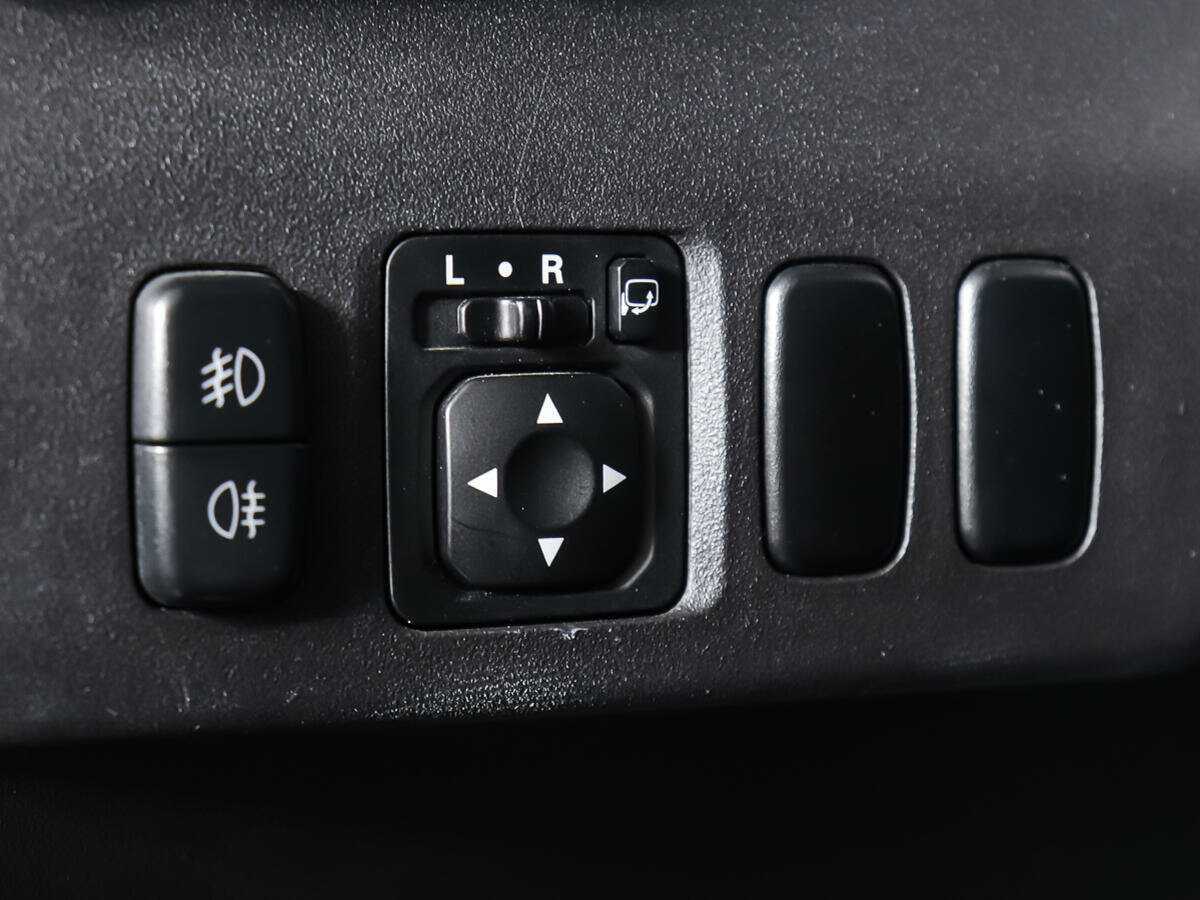 Б/У Митсубиши Паджеро 2012 года. Фото: #14