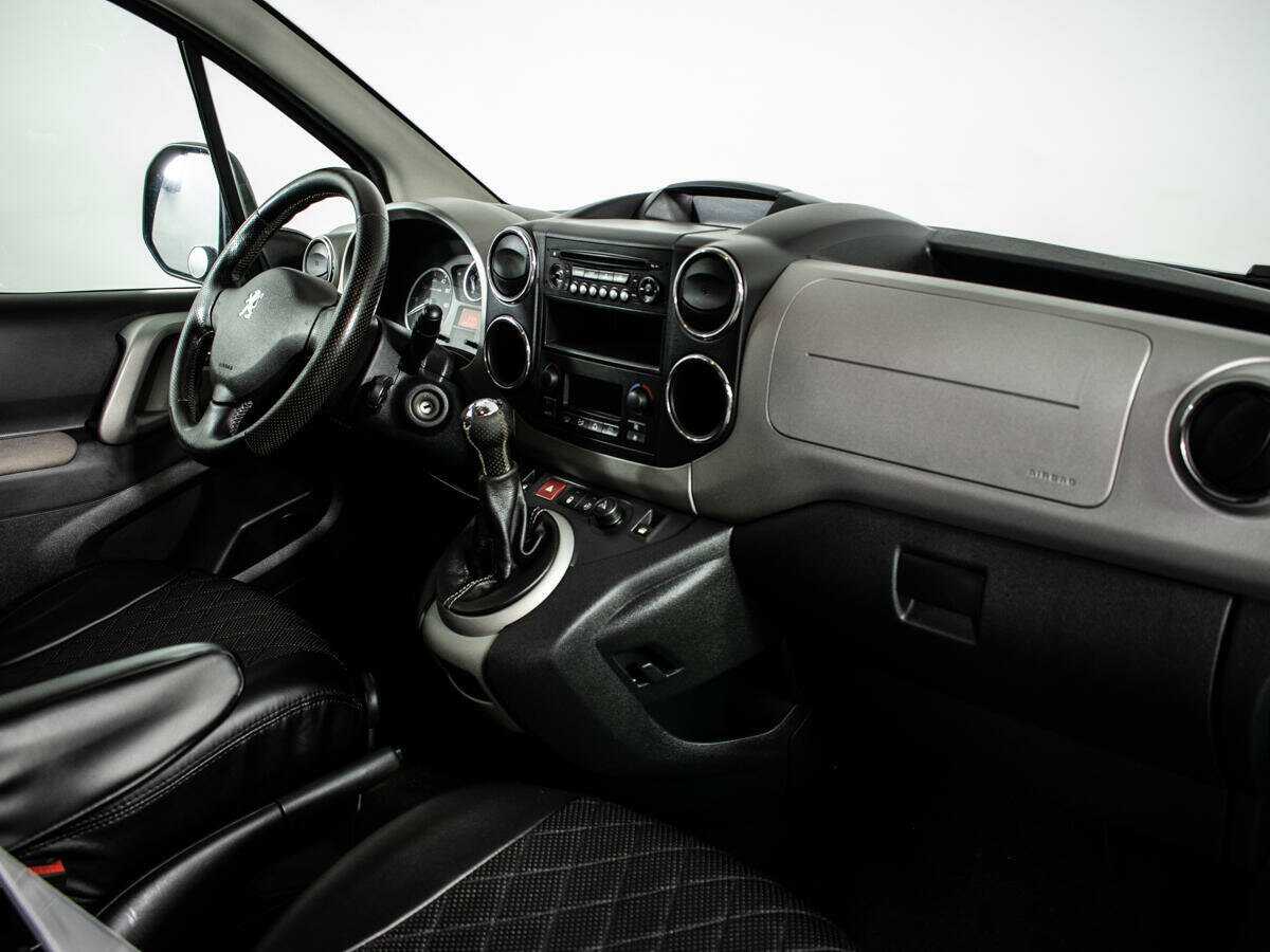 Б/У Пежо Партнер 2011 года. Фото: #8