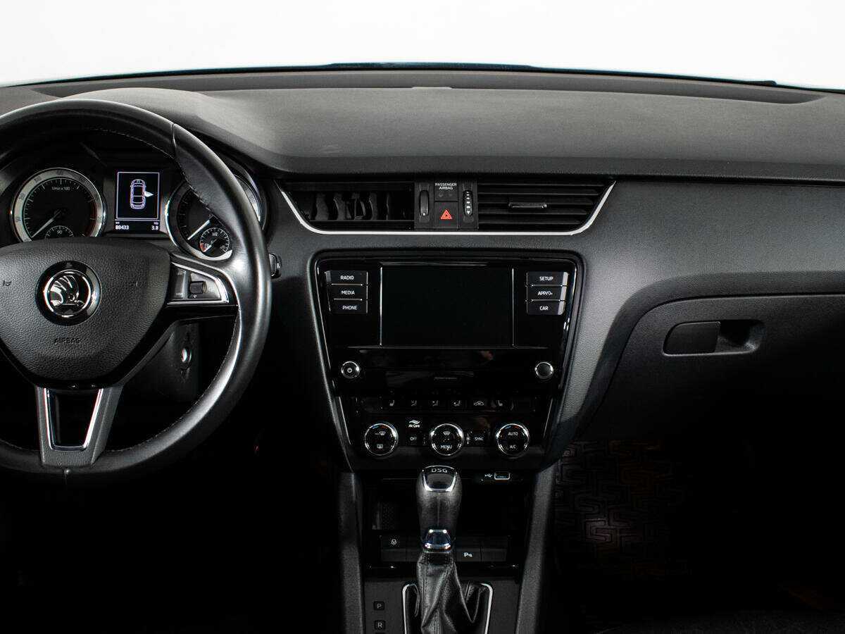 Б/У Шкода Октавия 2019 года. Фото: #11