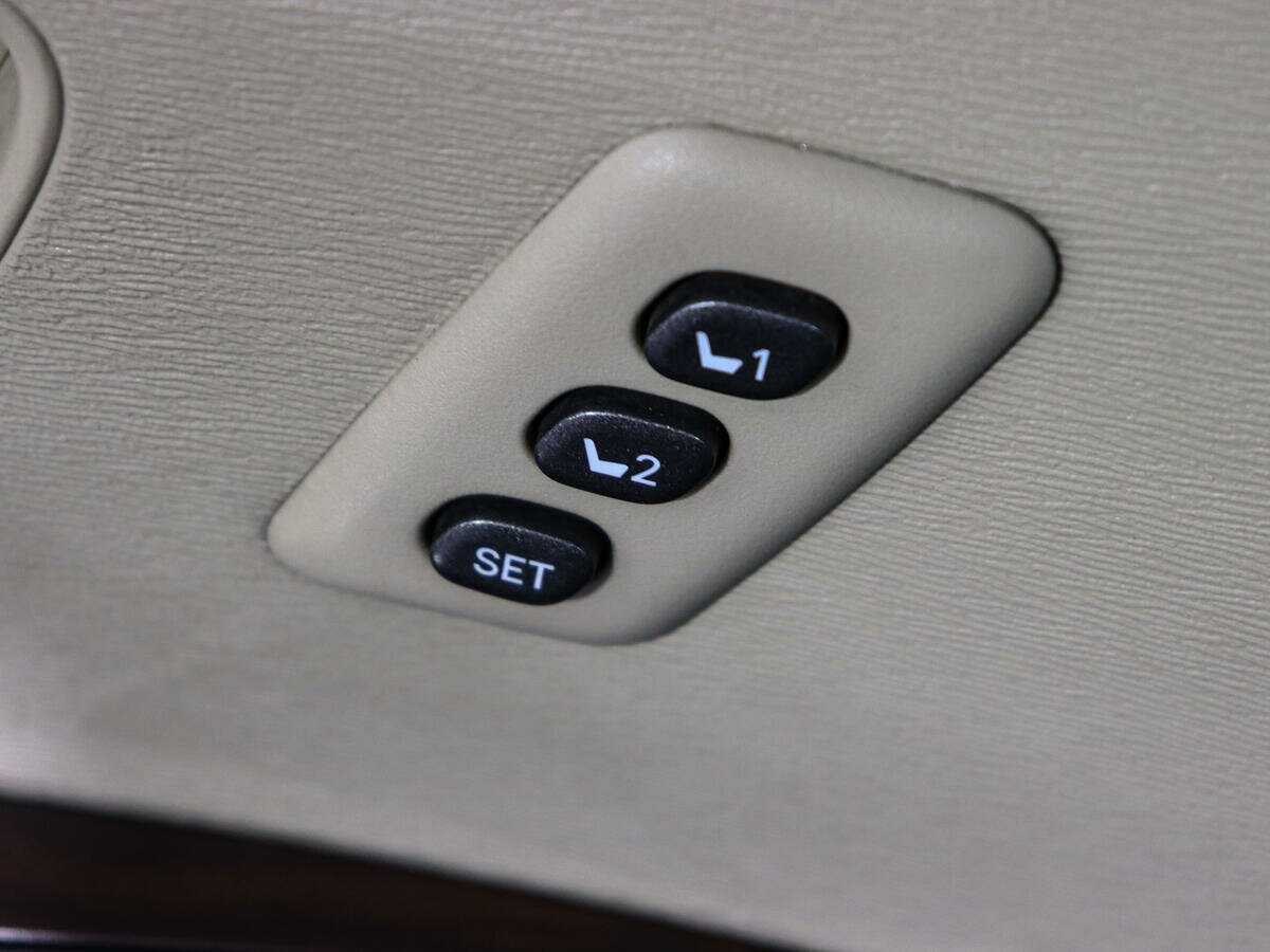 Б/У Тойота Венза 2014 года. Фото: #16