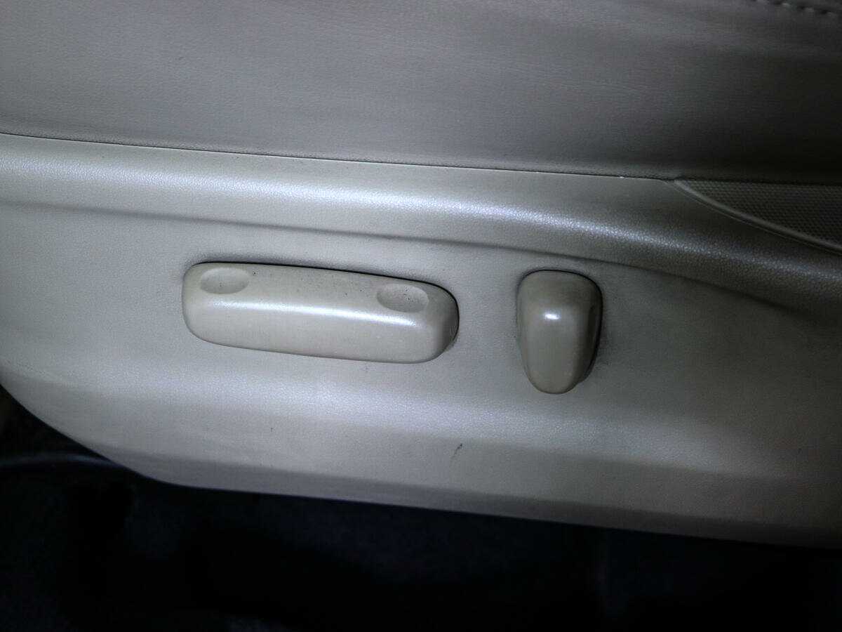 Б/У Тойота Венза 2014 года. Фото: #17