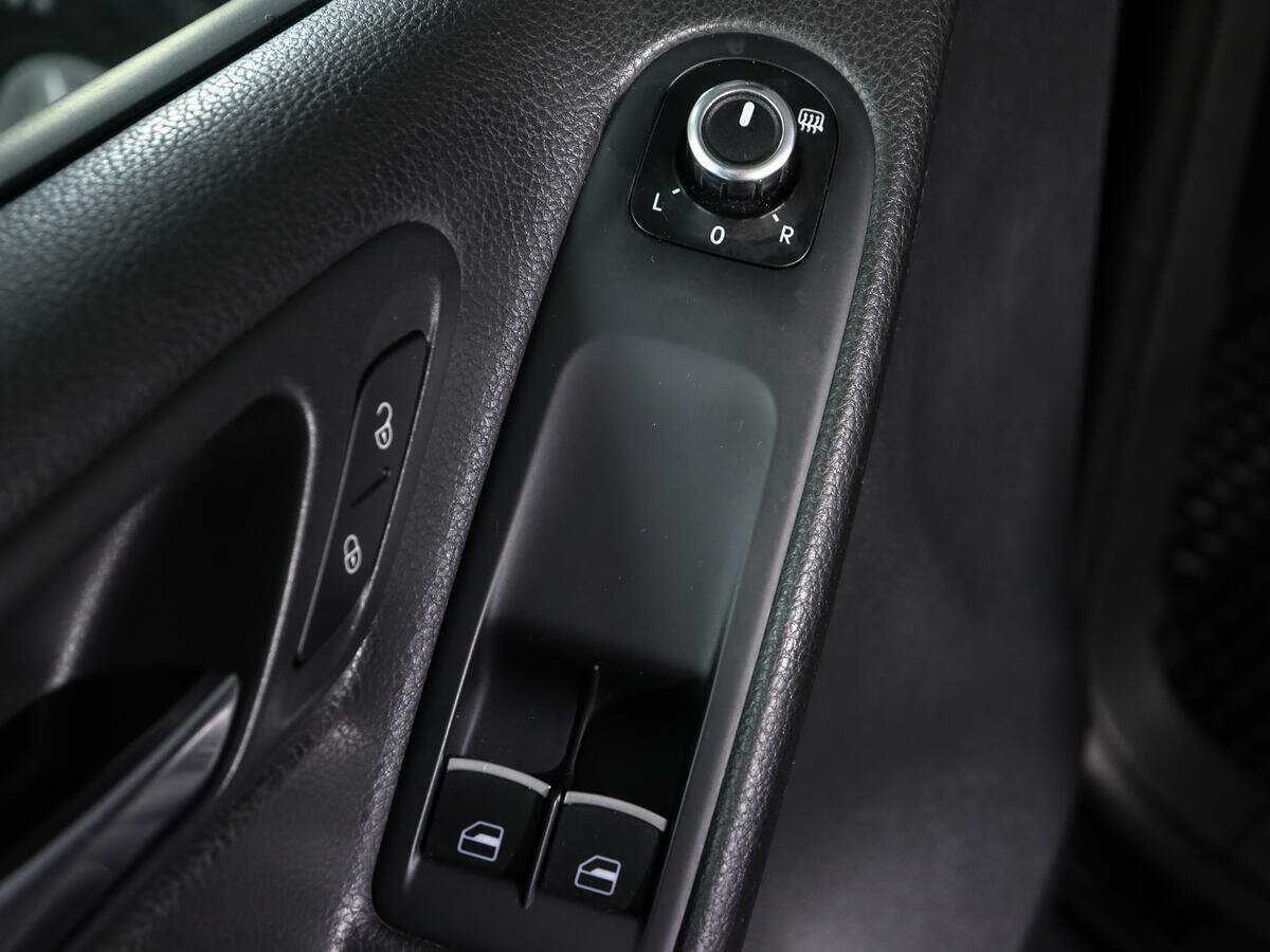 Б/У Фольксваген Гольф 2009 года. Фото: #16