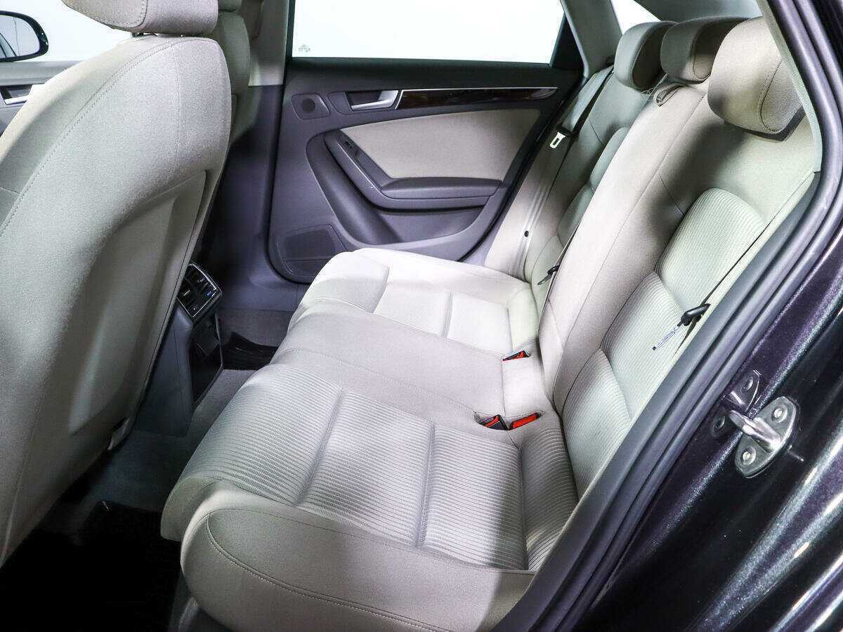 Б/У Ауди А4 2011 года. Фото: #7