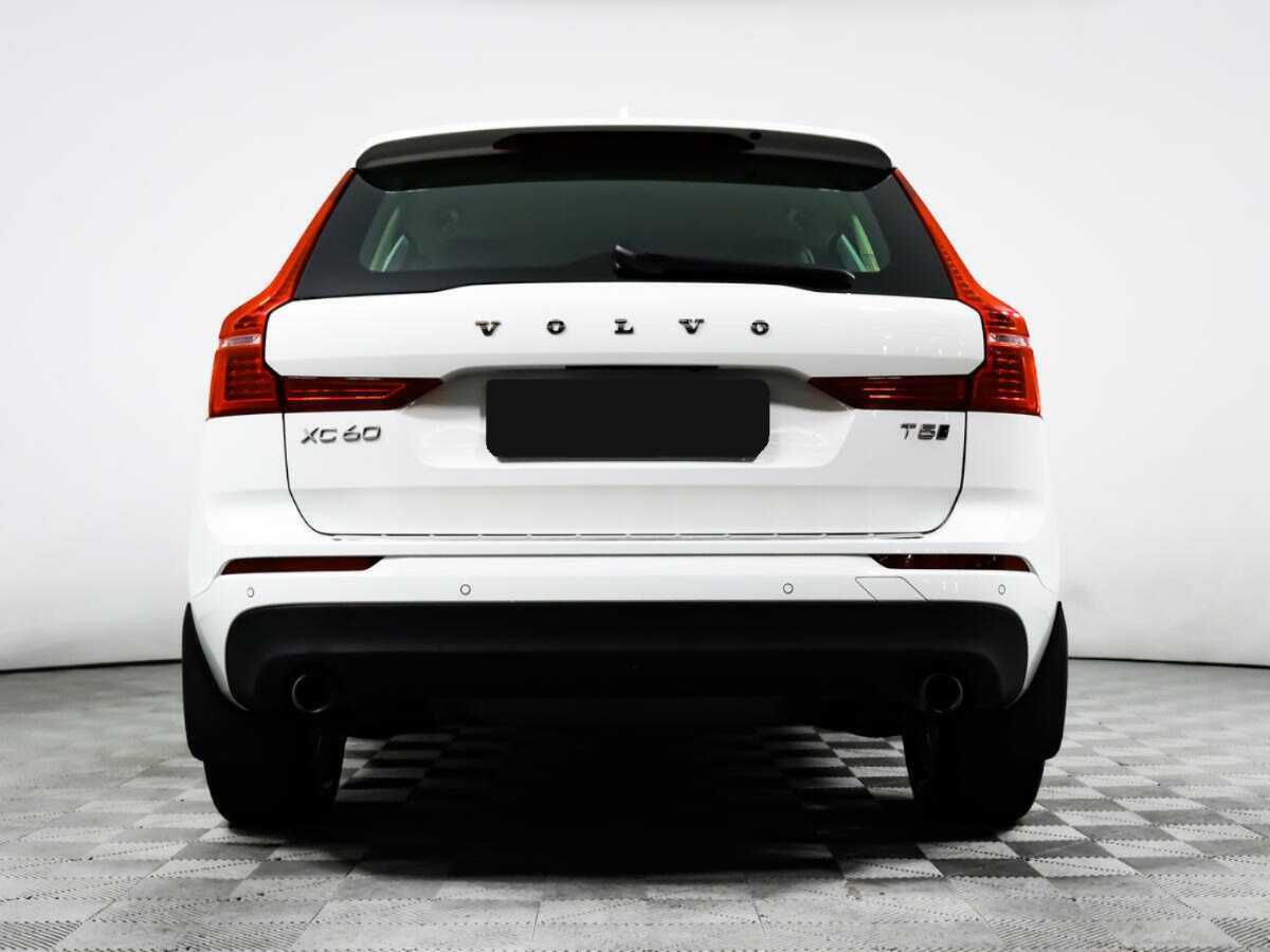 Б/У Вольво ИксЦ60 2021 года. Фото: #5
