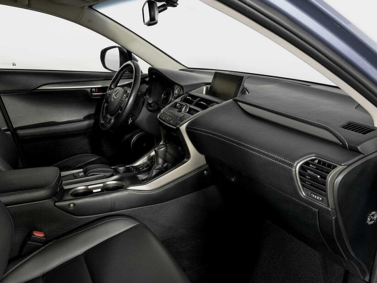 Б/У Лексус Н-Икс 2016 года. Фото: #8