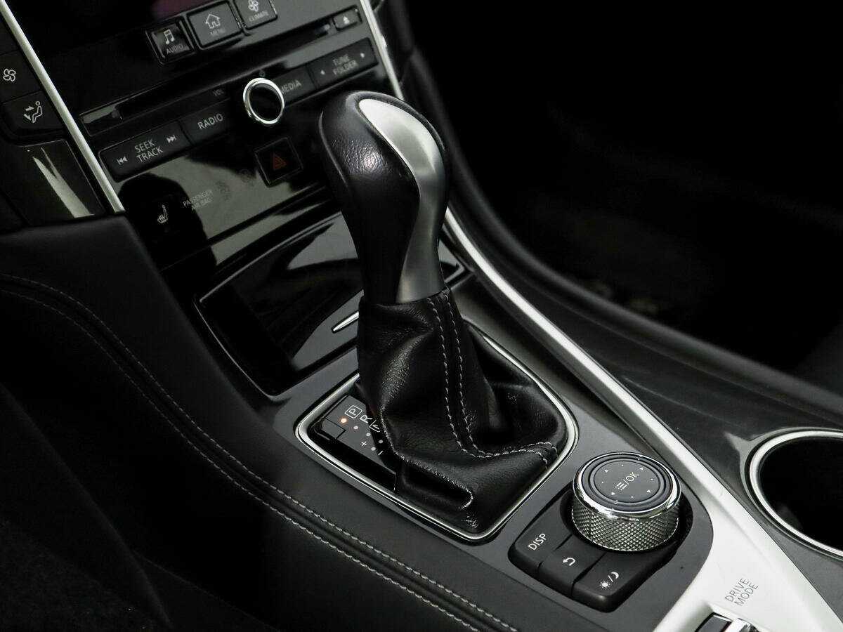 Б/У Инфинити К50 2015 года. Фото: #9