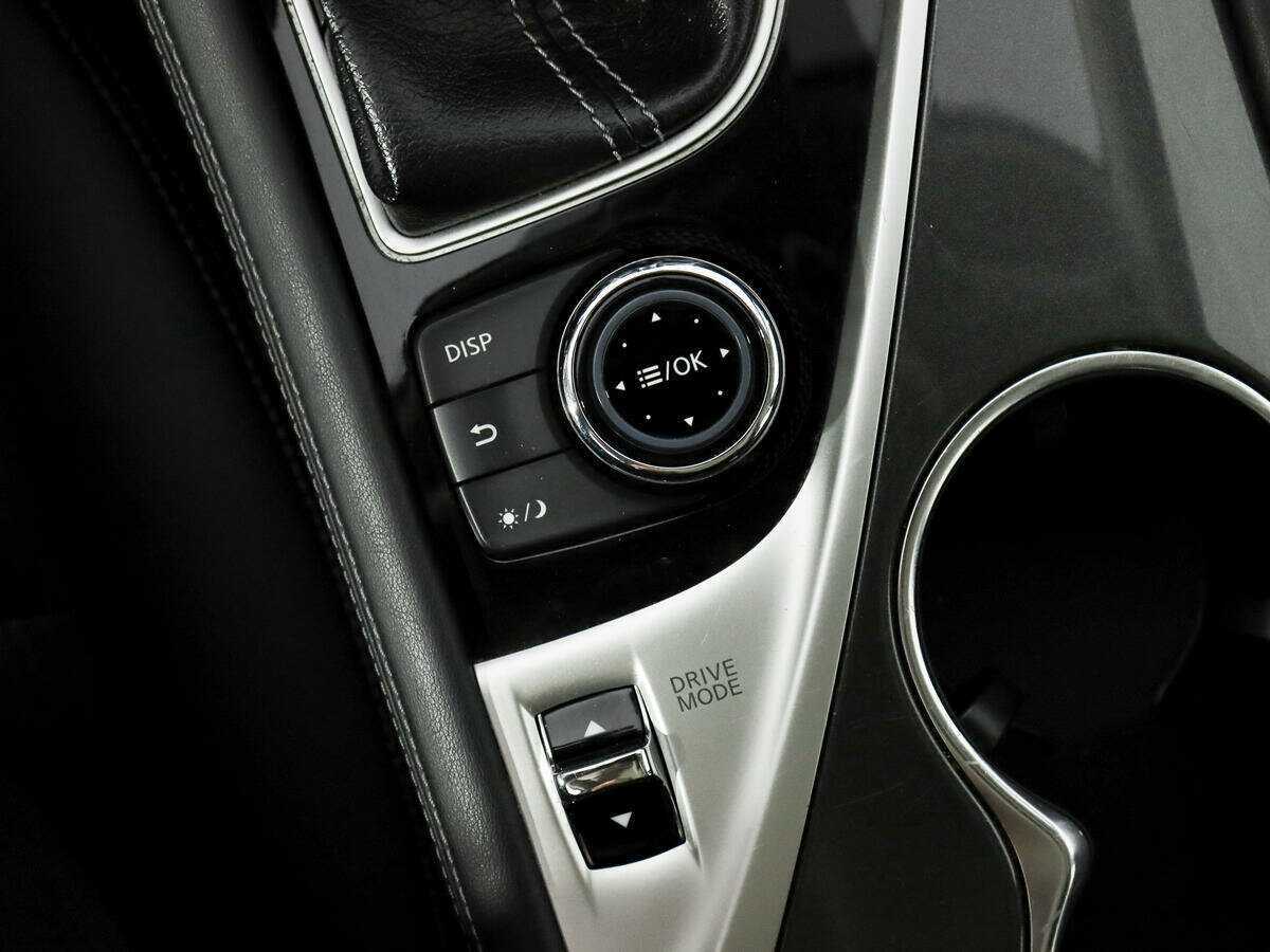 Б/У Инфинити К50 2015 года. Фото: #10