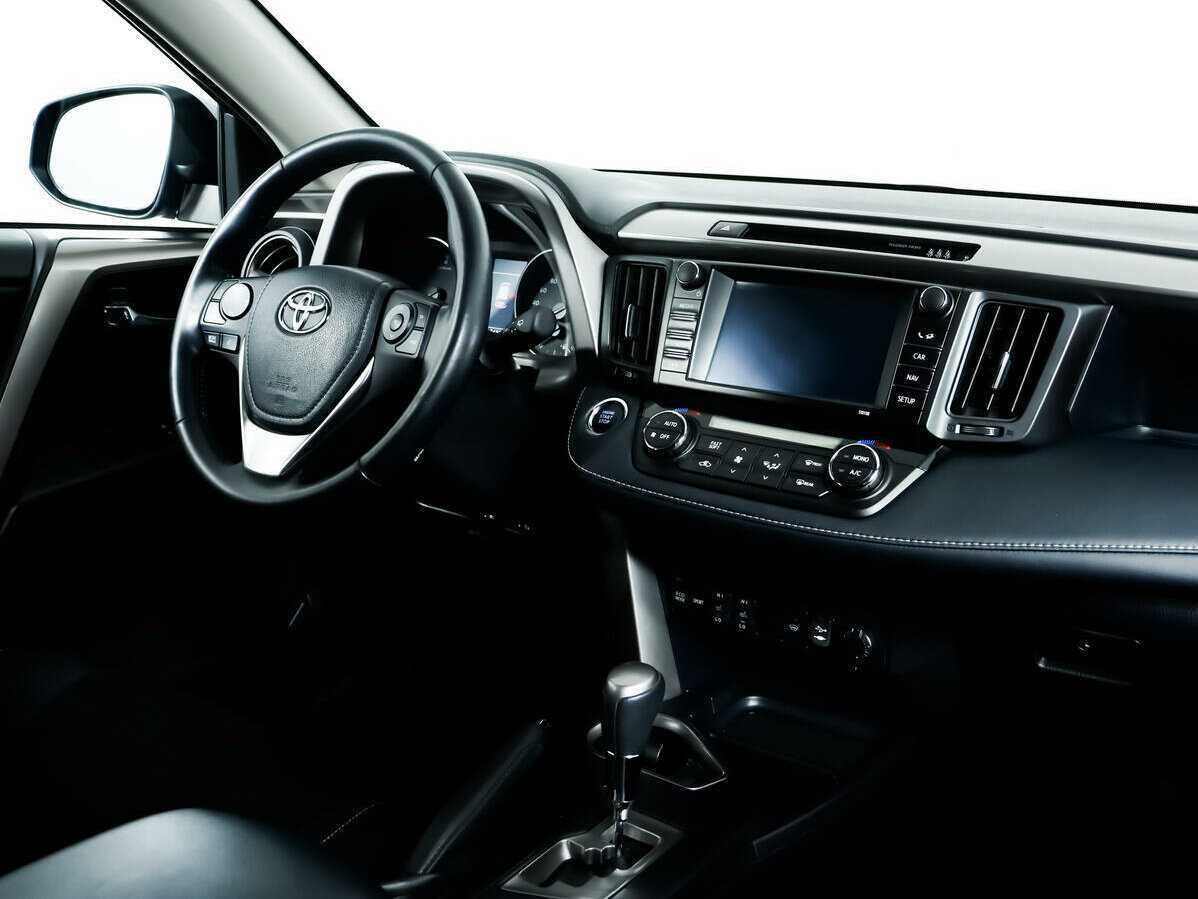 Б/У Тойота Рав4 2018 года. Фото: #5