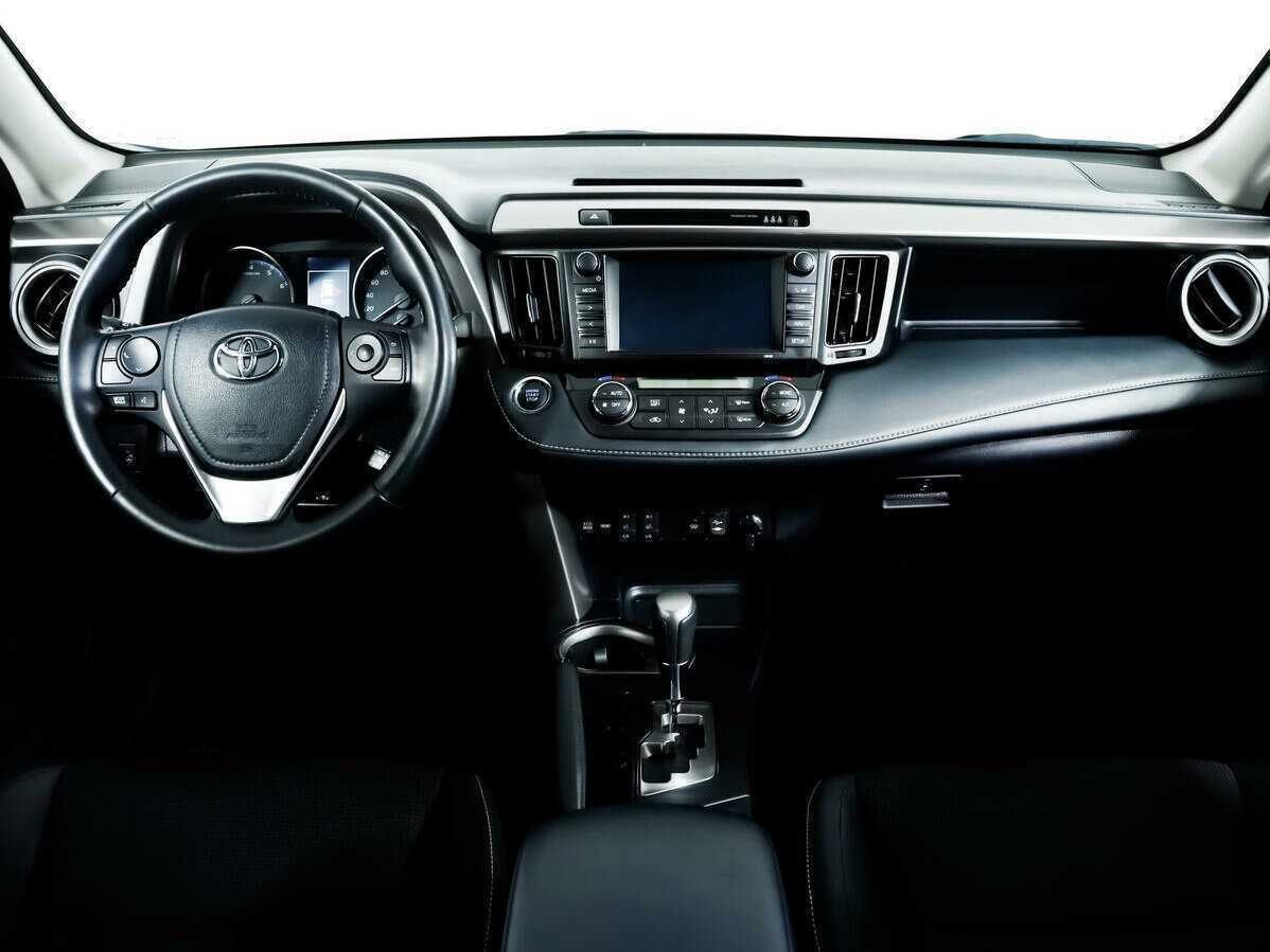 Б/У Тойота Рав4 2018 года. Фото: #7