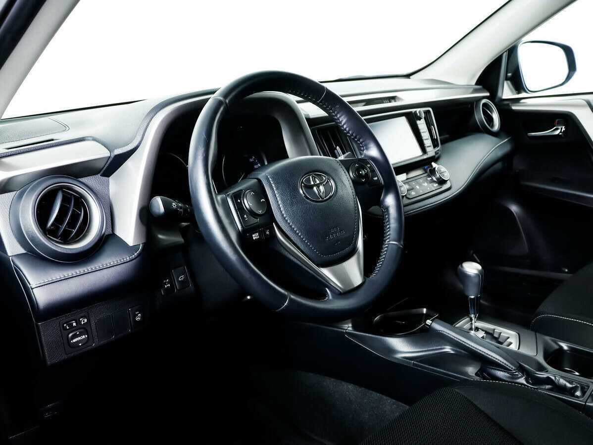 Б/У Тойота Рав4 2018 года. Фото: #9