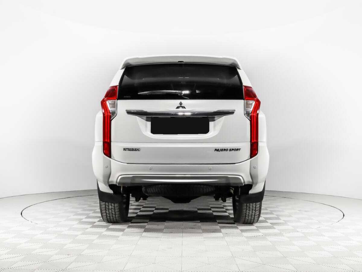 Mitsubishi Pajero Sport 2017 года с пробегом. Фото: #5