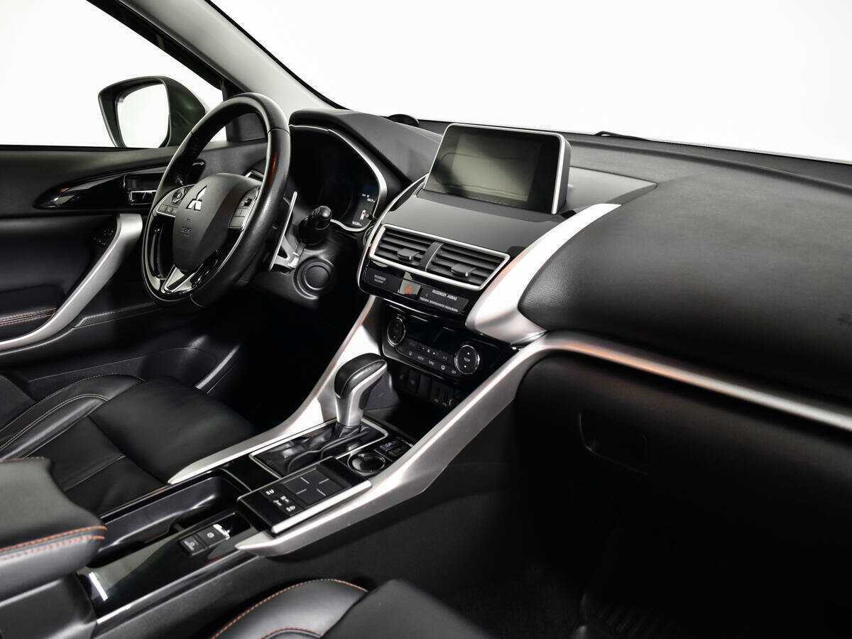 Б/У Митсубиши Еклипс Кросс 2018 года. Фото: #8