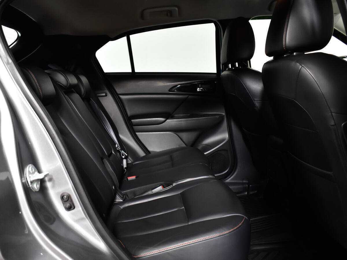 Б/У Митсубиши Еклипс Кросс 2018 года. Фото: #9