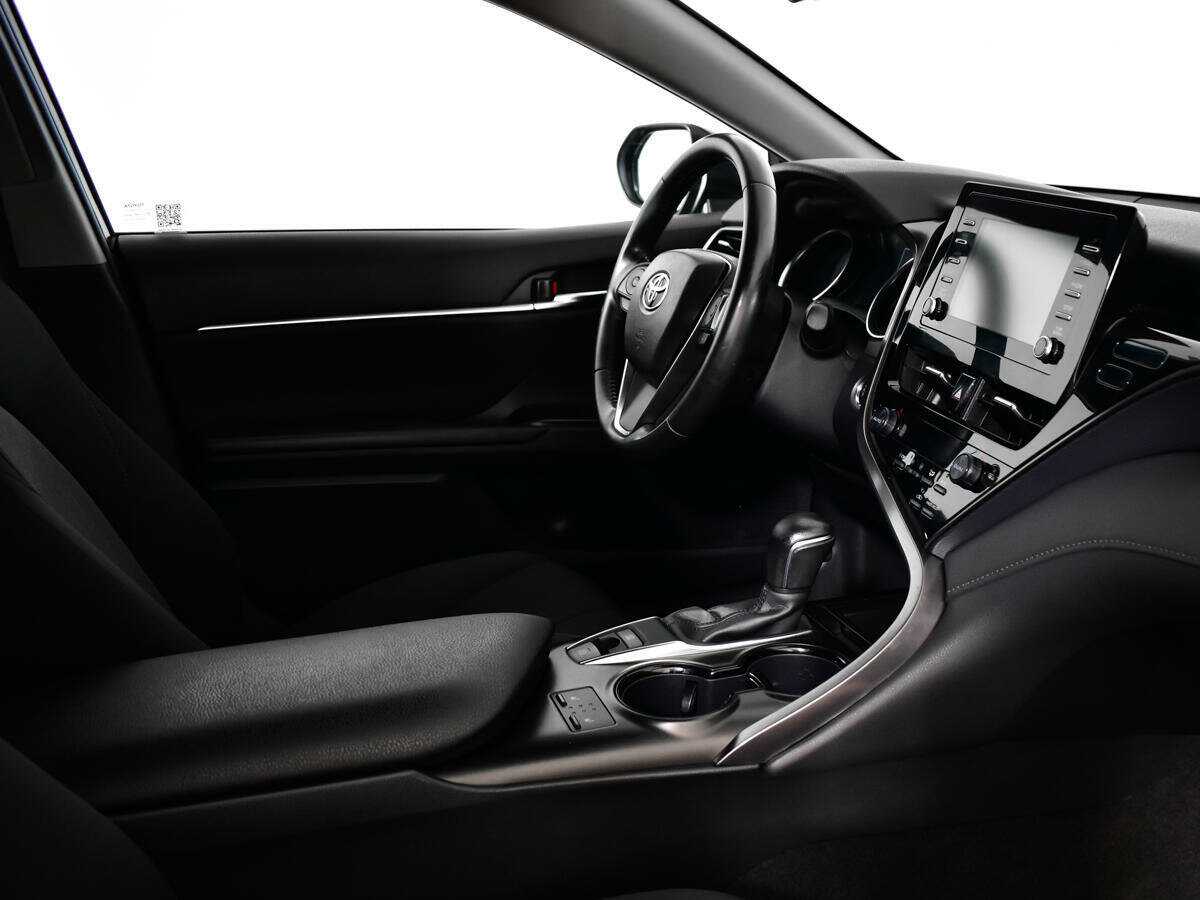 Б/У Тойота Камри 2021 года. Фото: #8