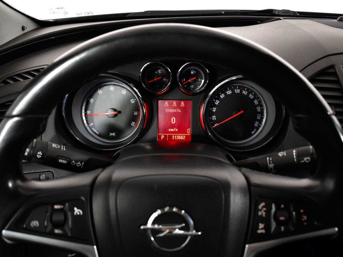 Б/У Опель Инсигния 2010 года. Фото: #10