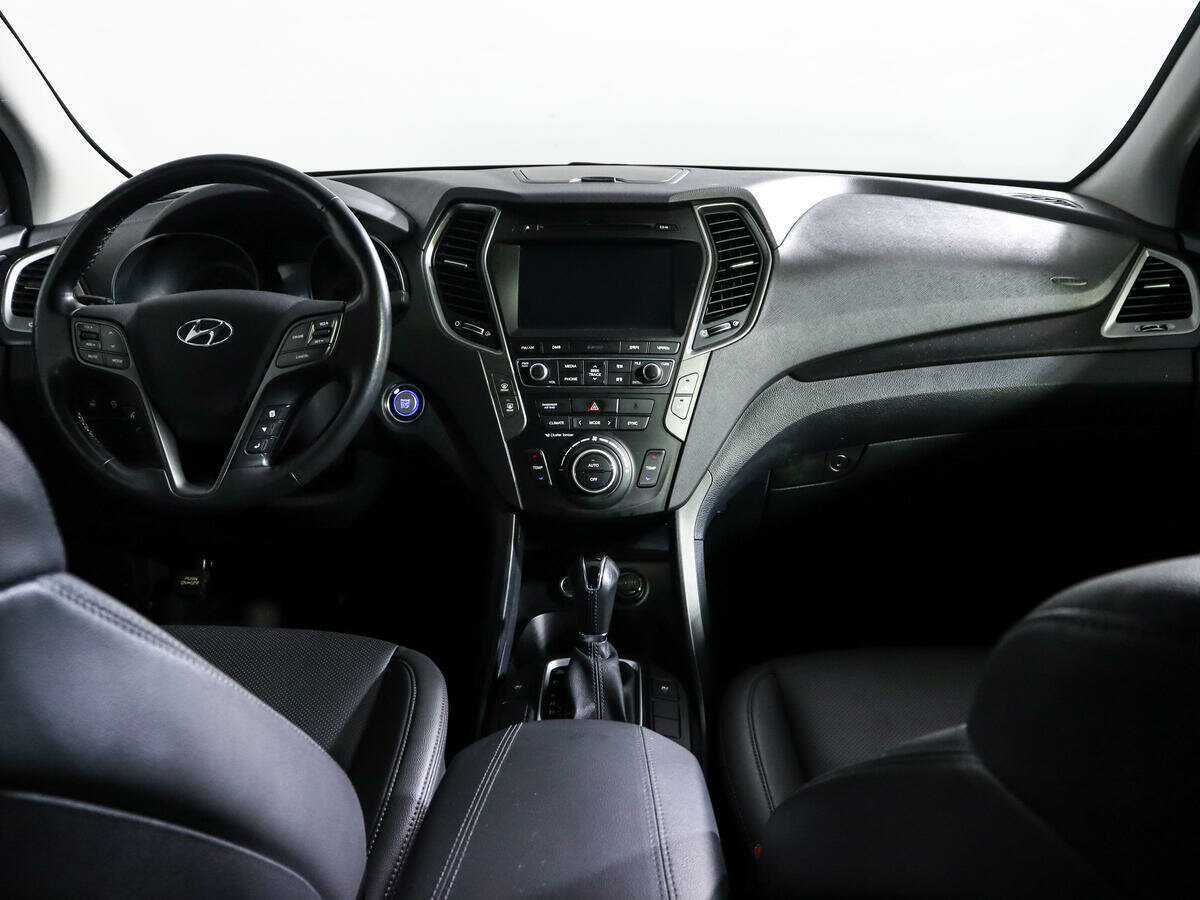 Б/У Хендай Санта Фе 2016 года. Фото: #11