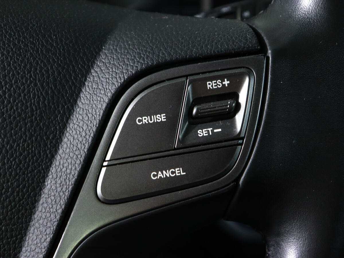 Б/У Хендай Санта Фе 2016 года. Фото: #19