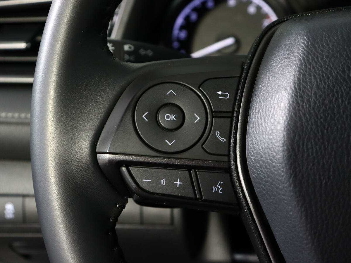 Б/У Тойота Камри 2022 года. Фото: #17