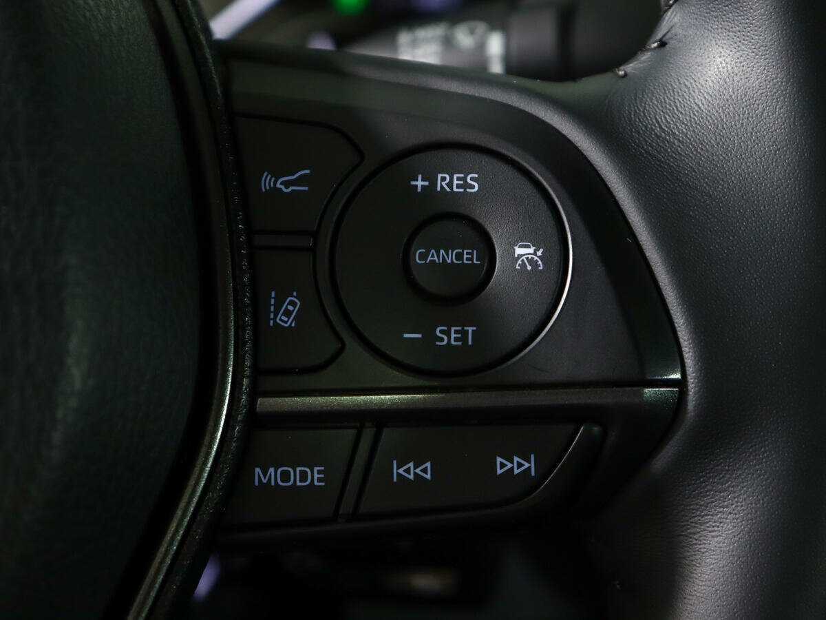 Б/У Тойота Камри 2022 года. Фото: #18