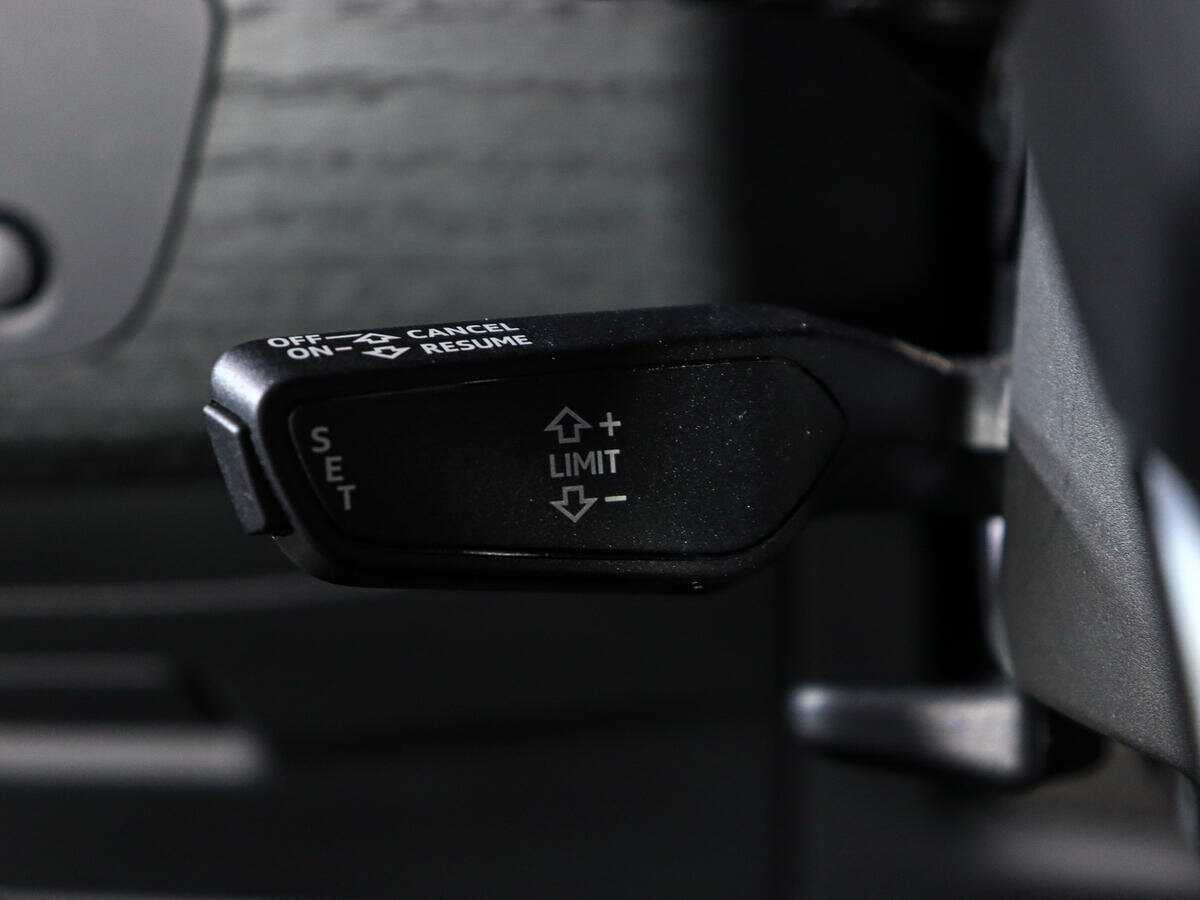 Б/У Ауди А4 2016 года. Фото: #14