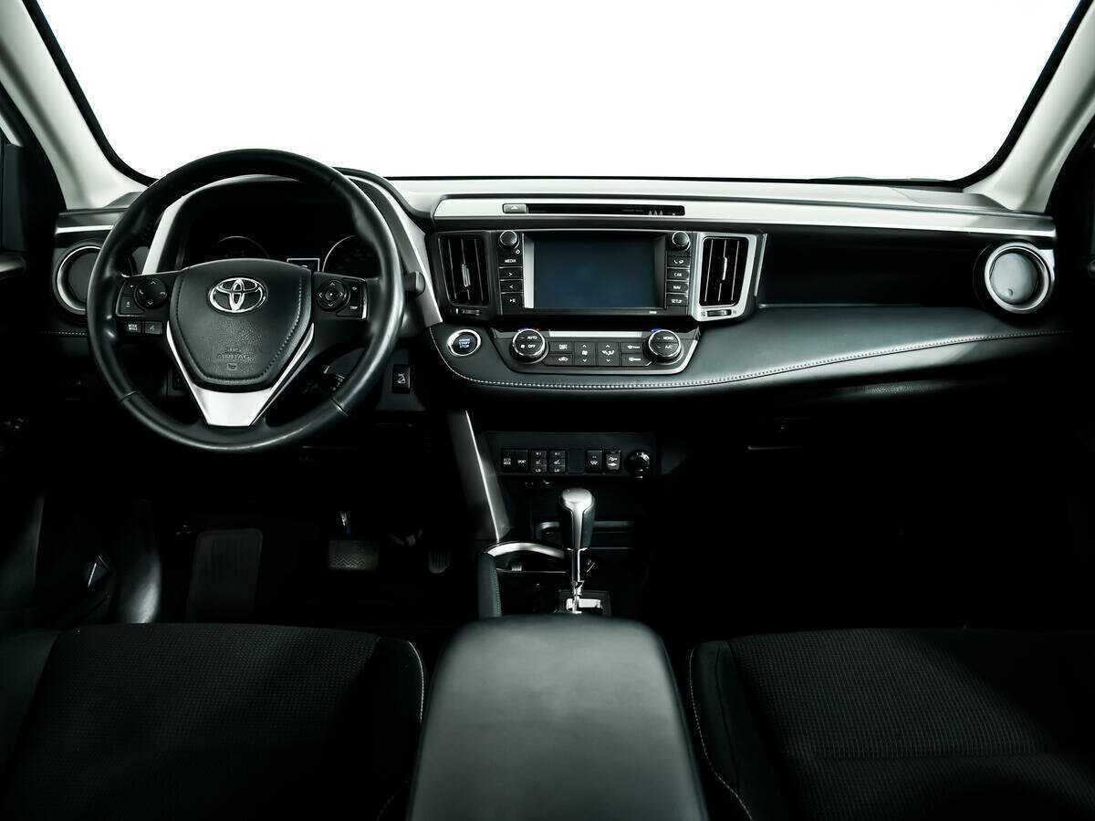 Б/У Тойота Рав4 2018 года. Фото: #10