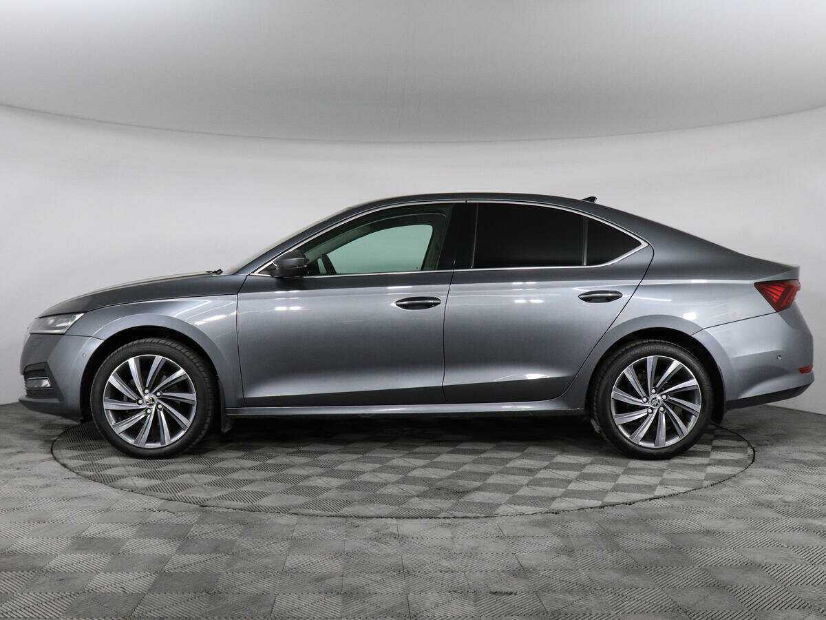 Б/У Шкода Октавия 2020 года. Фото: #7