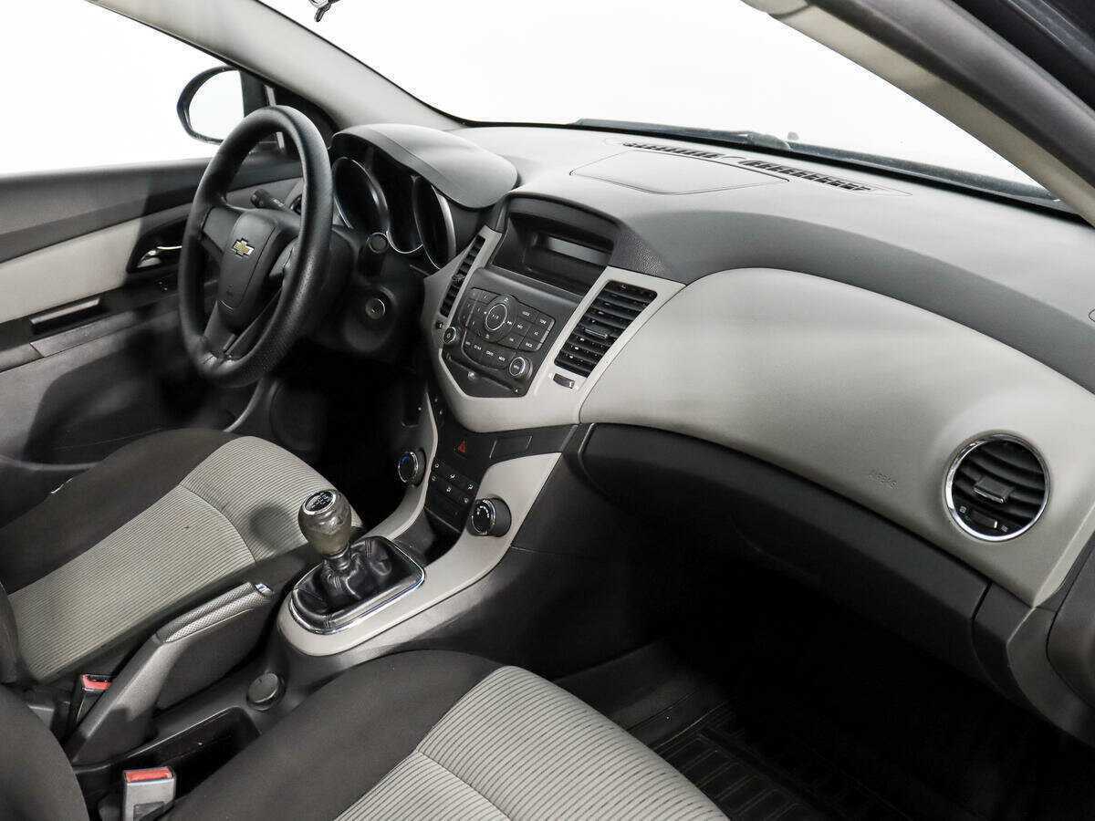 Б/У Шевроле Круз 2012 года. Фото: #10