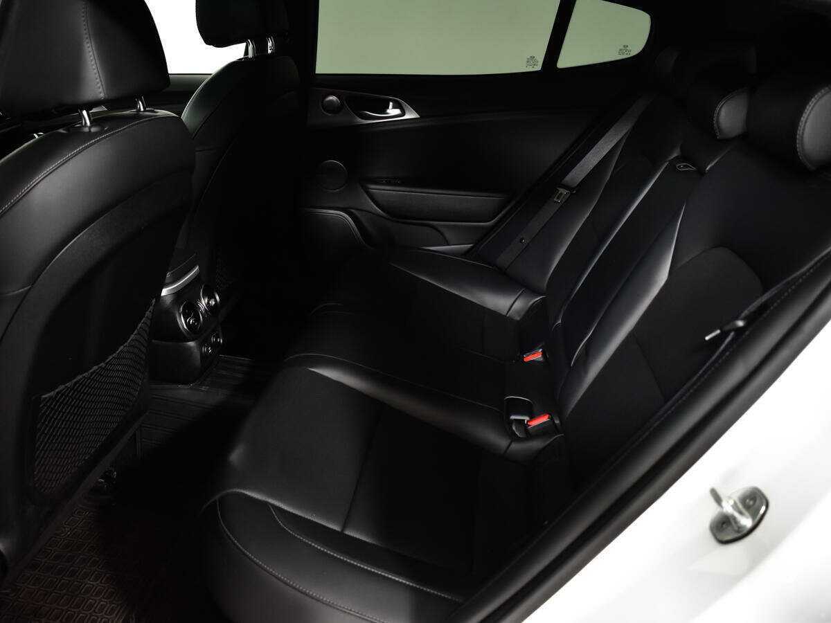 Б/У Киа Стингер 2019 года. Фото: #6