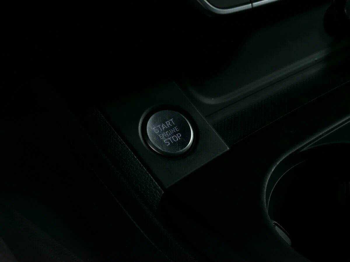 Б/У Ауди А4 2017 года. Фото: #14