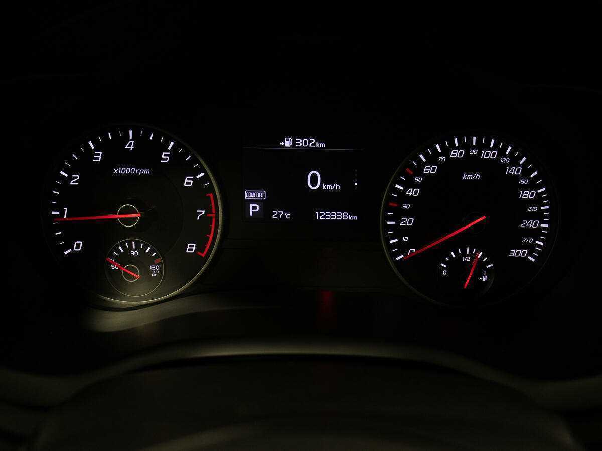 Б/У Киа Стингер 2018 года. Фото: #11