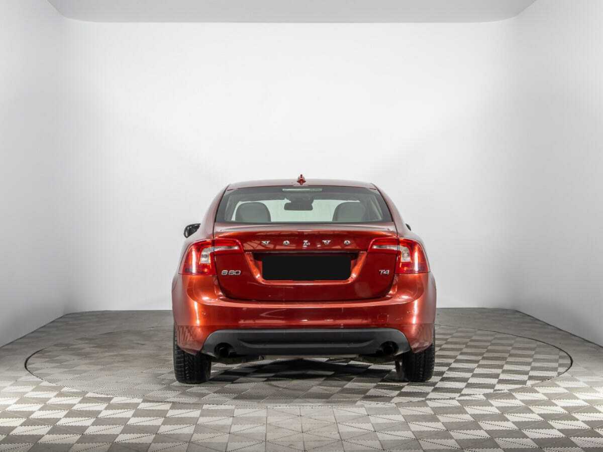 Б/У Вольво С60 2011 года. Фото: #4