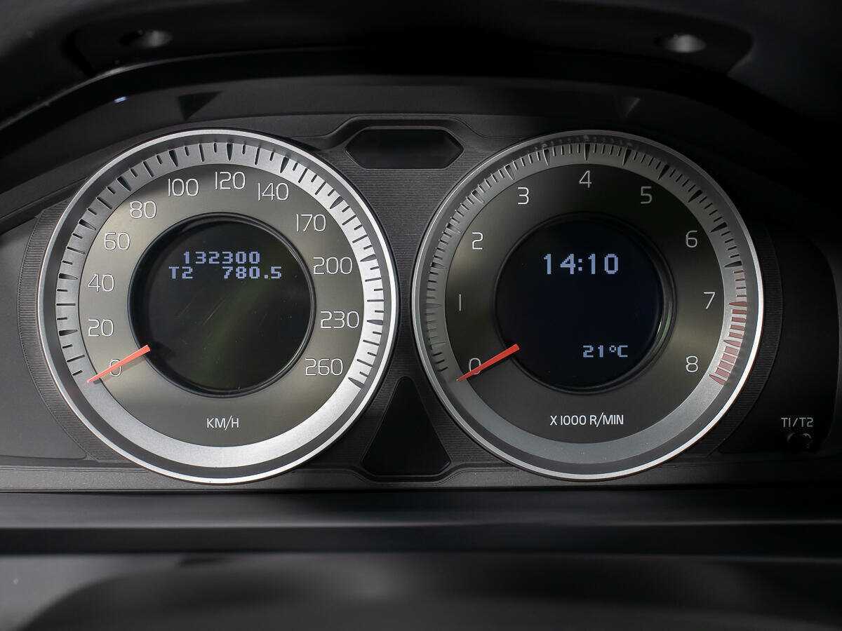 Б/У Вольво С60 2011 года. Фото: #10