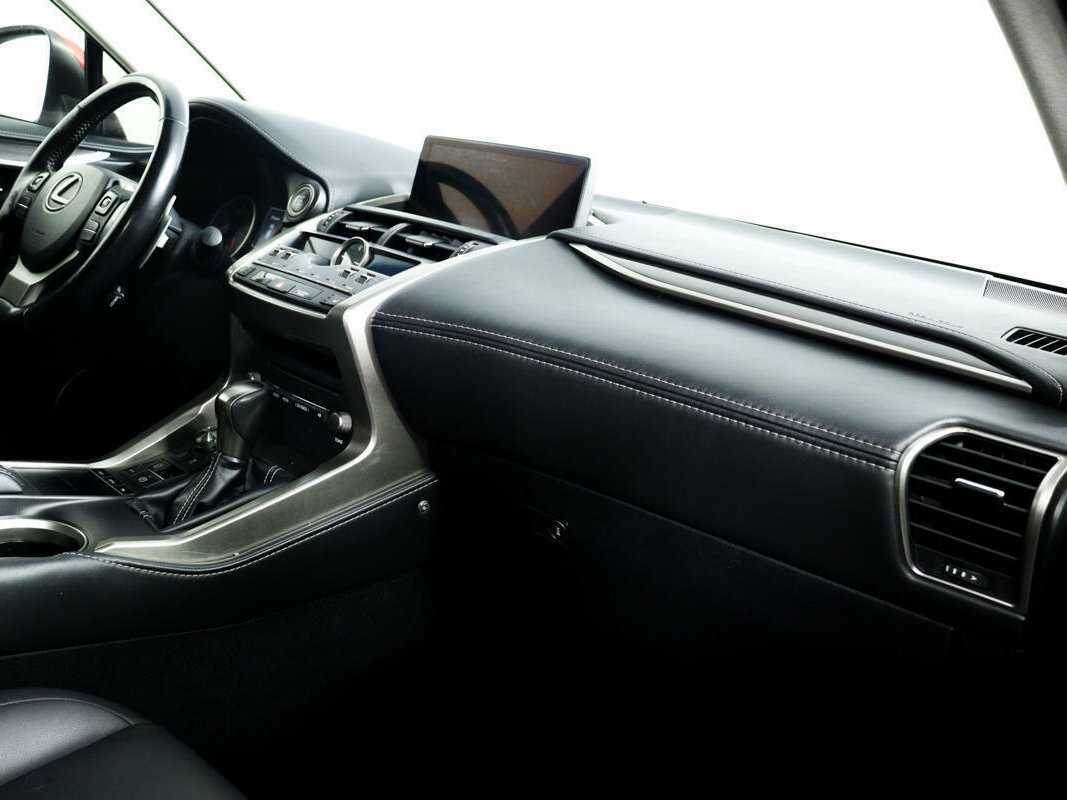 Б/У Лексус Н-Икс 2018 года. Фото: #8