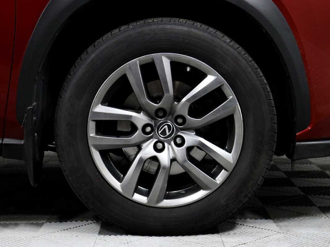 Б/У Лексус Н-Икс 2018 года. Фото: #13