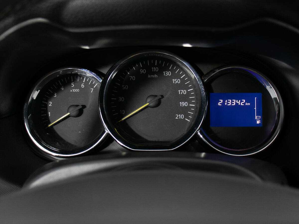 Б/У Рено Дастер 2017 года. Фото: #11