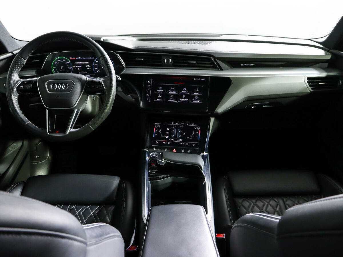 Б/У Ауди е-трон 2020 года. Фото: #10