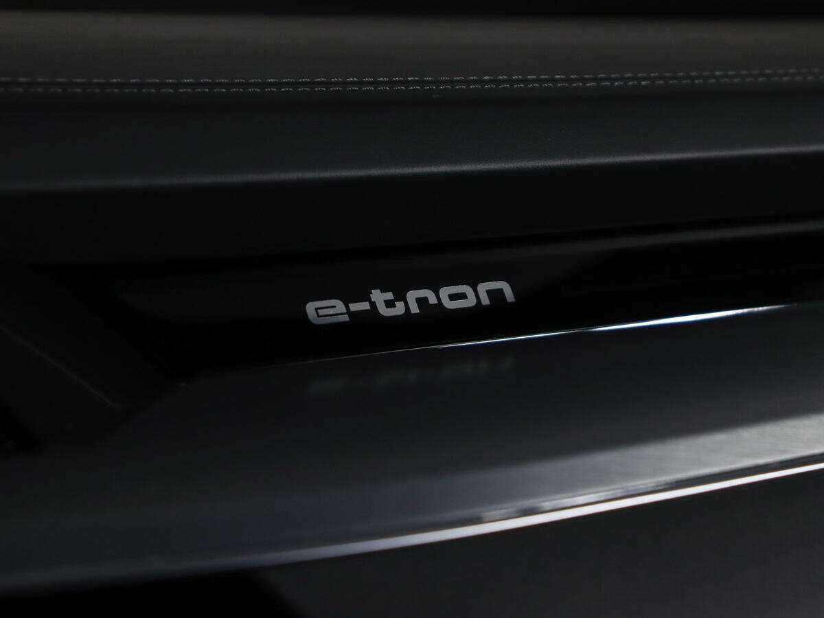 Б/У Ауди е-трон 2020 года. Фото: #28