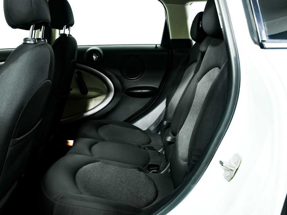 Б/У Мини Каунтримэн 2012 года. Фото: #11