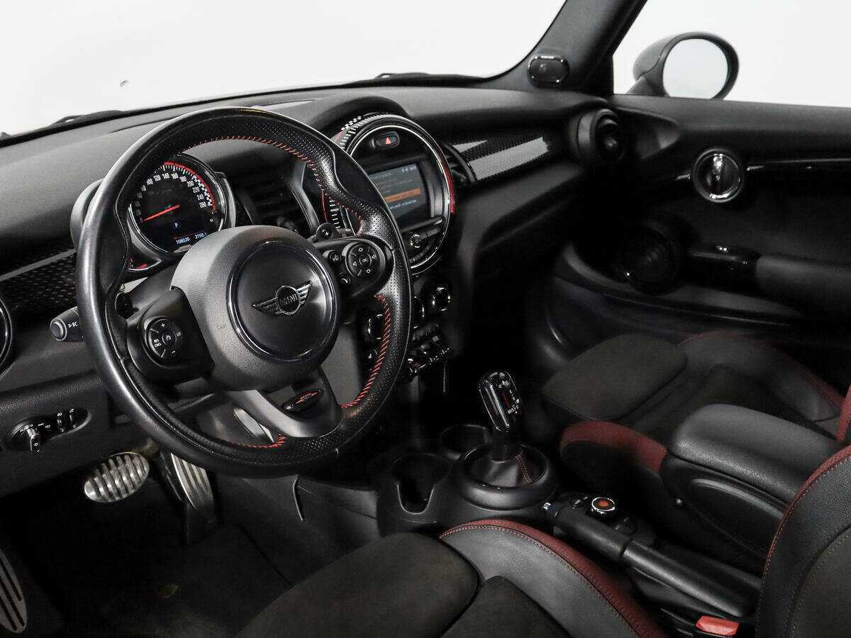 Mini Hatch 2018 года с пробегом. Фото: #8