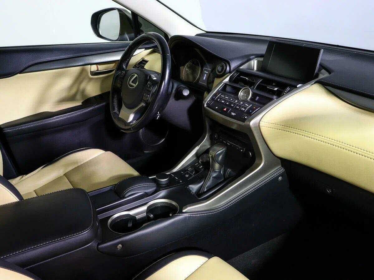 Б/У Лексус Н-Икс 2015 года. Фото: #8