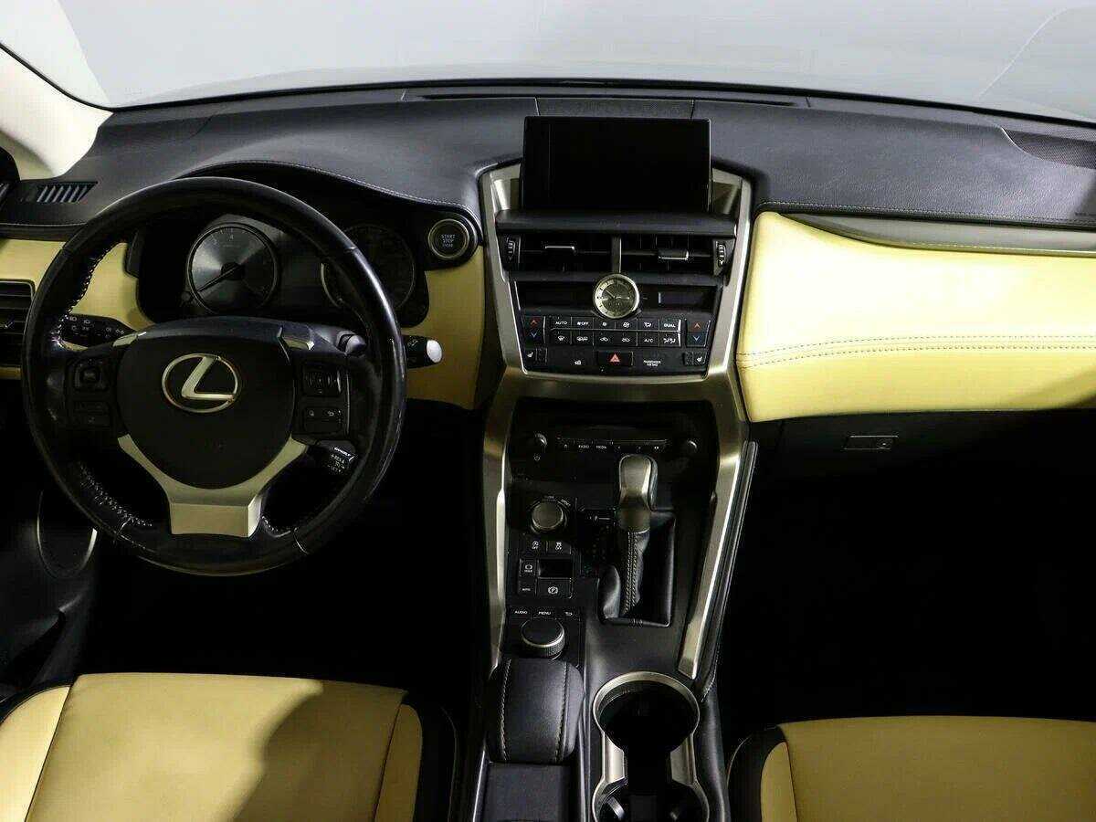 Б/У Лексус Н-Икс 2015 года. Фото: #11