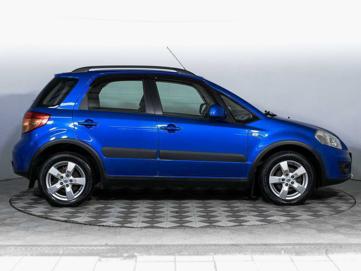 Б/У Сузуки С-Икс4 2011 года. Фото: #3